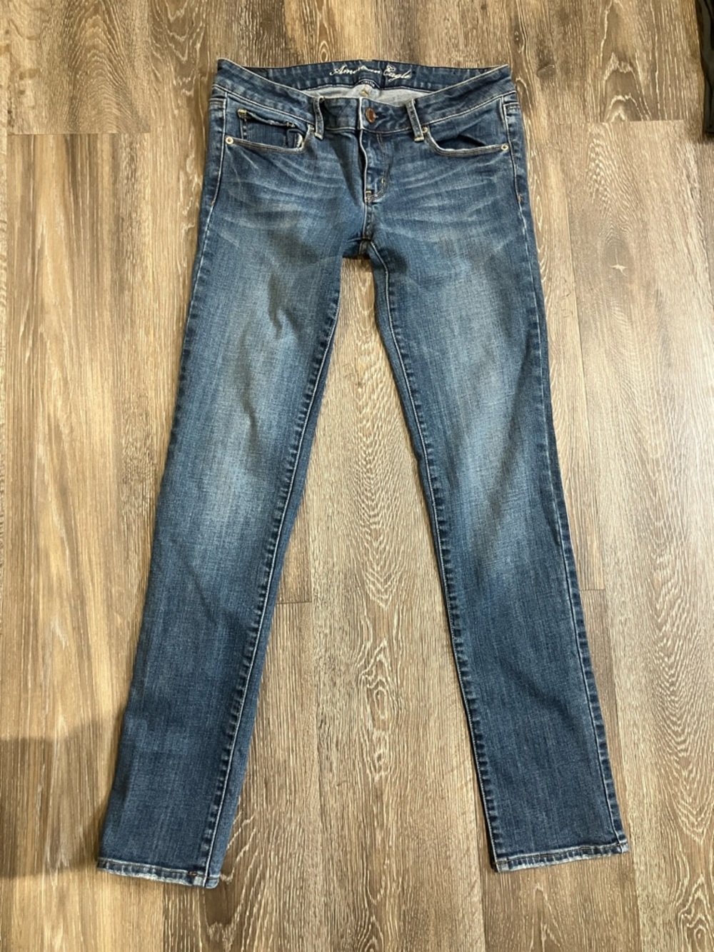 American Eagle Outfitters Skinny Jeans in Faded Blue Wash